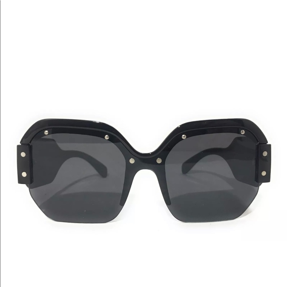 SOLD! Trendy Large Retro Sunglasses!